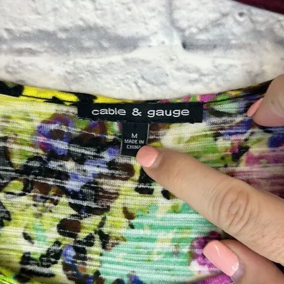 Cable & Gauge Multicolor Short Sleeve Blouse Size Medium - Picture 3 of 6